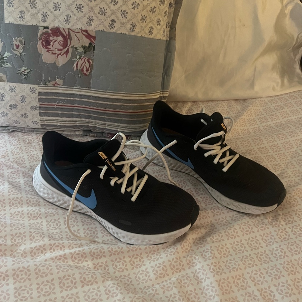 Nike Revolution Men’s Running